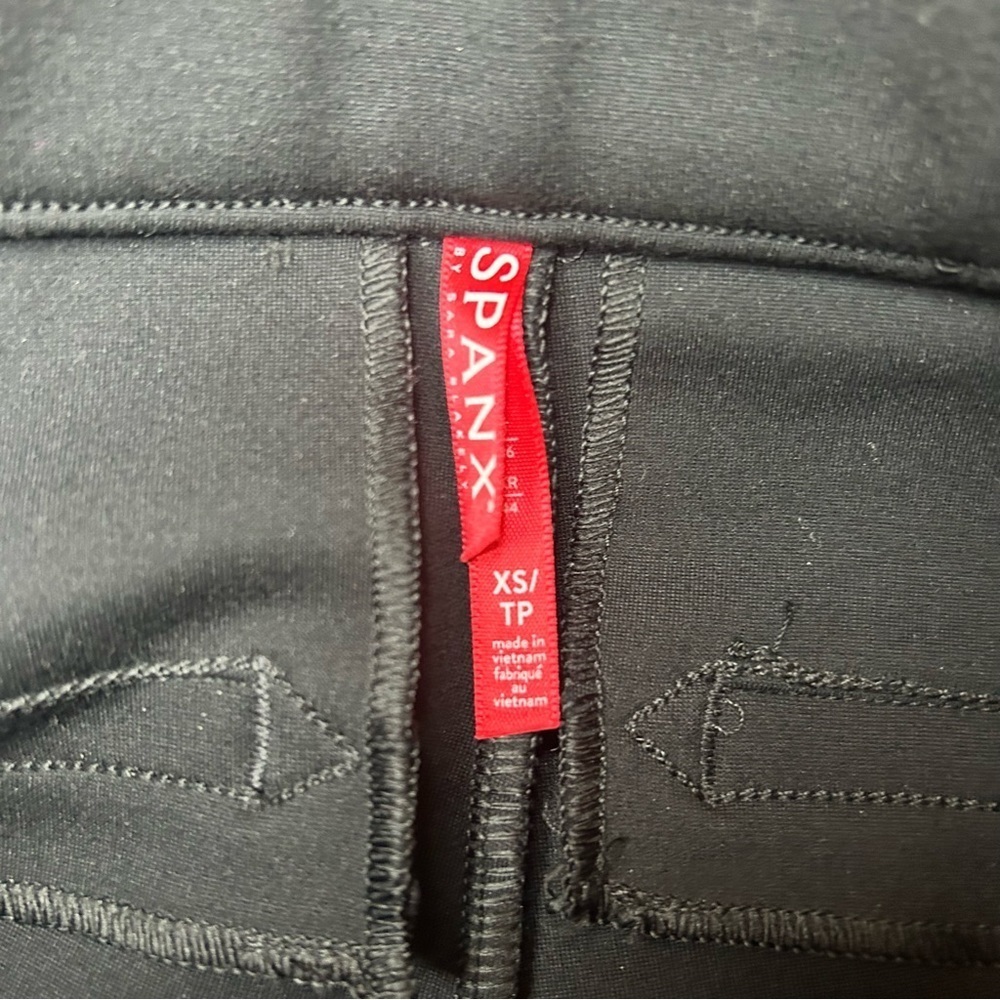 Spanx XS Black Ankle Leggings | High Rise Slimming Pants - Picture 6 of 10